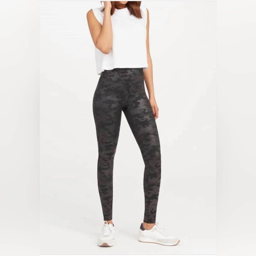 EUC Spanx Faux Leather Camo leggings